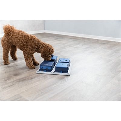 Trixie Dog Activity Poker Box 1